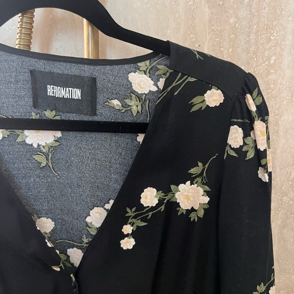 Reformation dark floral blouse (size 6) - Picture 2 of 4